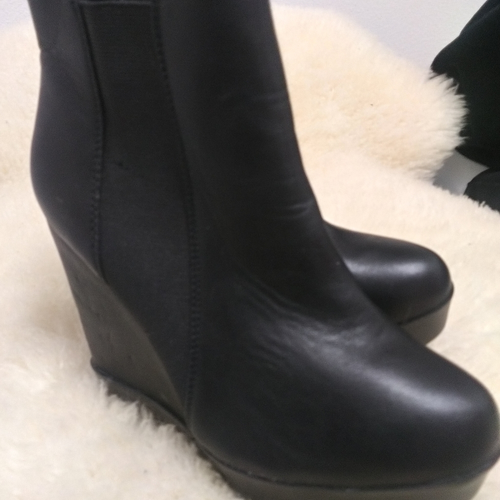 BAMBOO BLACK BOOTS